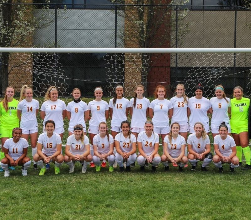 YVC soccer team in spring 2021